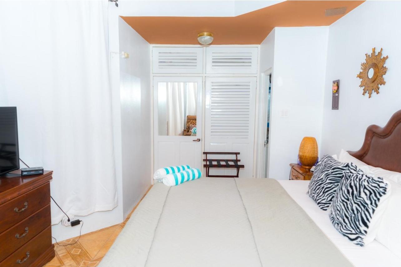 Columbus Heights A5 Apartment Ocho Rios Exterior photo